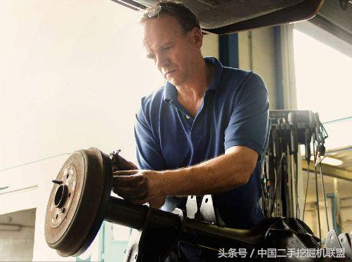 35岁改行修挖机有前途吗,从事挖机维修到底有没有前途