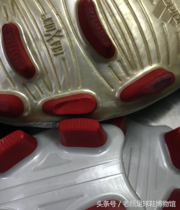 2002年的阿迪达斯鞋银色,阿迪达斯足球鞋哪一代最经典