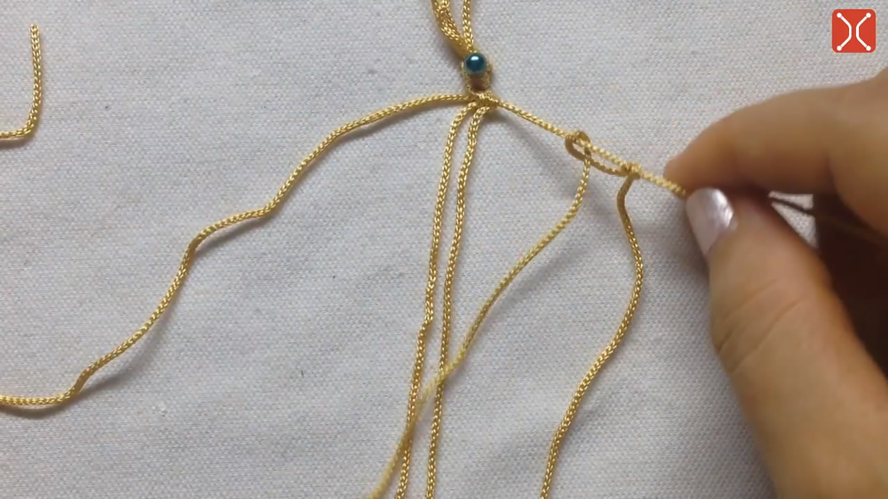 用中国结绳子编手链至少需要几根,简单中国结手工制作手链