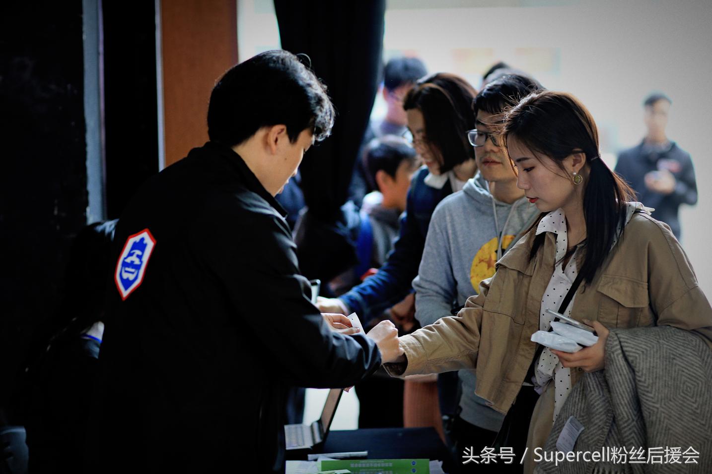 皇室战争世界总决赛手办,皇室战争supercell韩国版cg