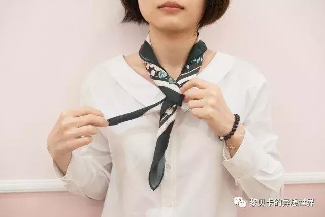 丝巾多种佩戴方式,丝巾的四种佩戴方式