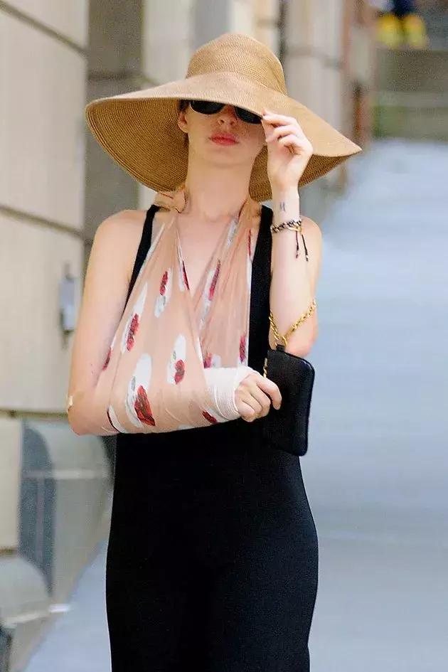 各种丝巾怎么戴,丝巾各种各样戴法