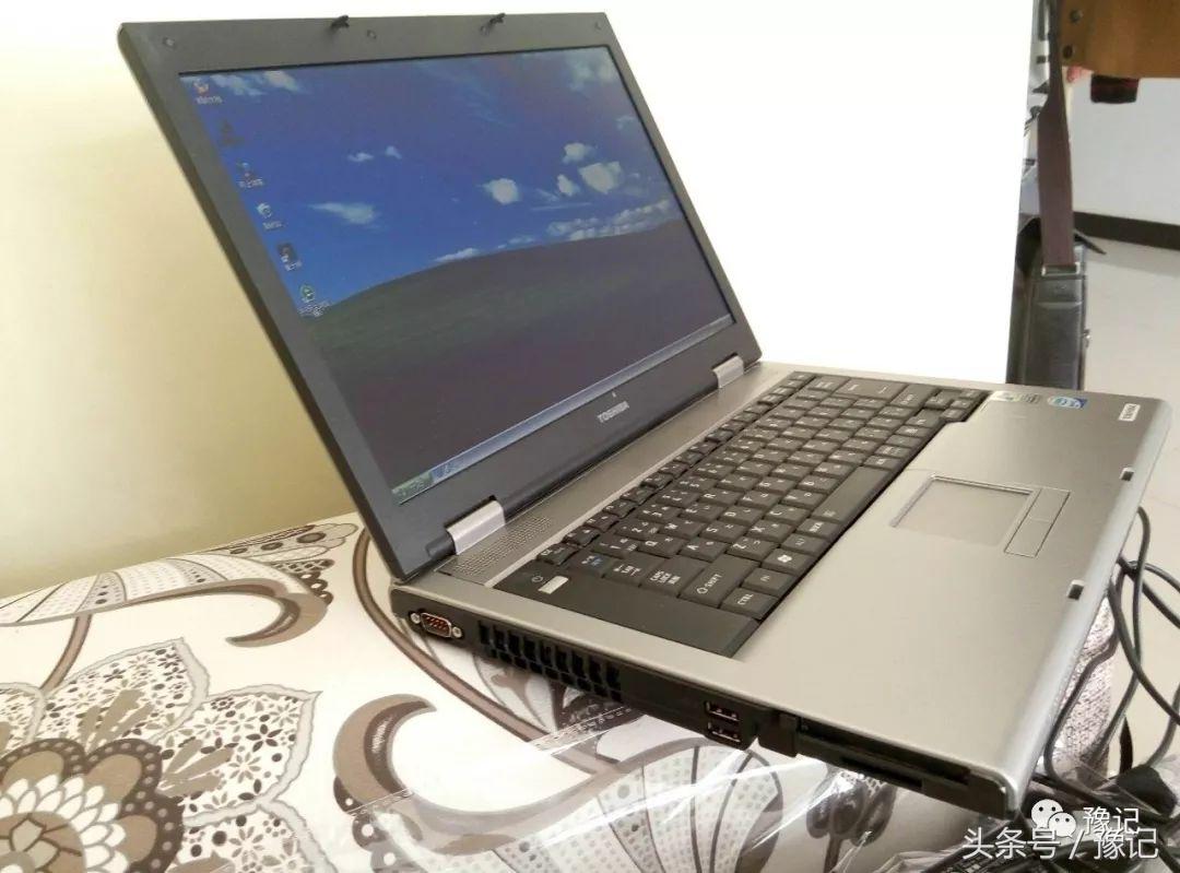 从“网上冲浪”到玩转微信,一个中年妇女经历了什么?