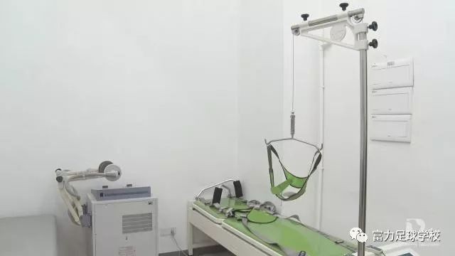 走进富力足校丨系统的康复理疗体系为“打造第一青训”保驾护航