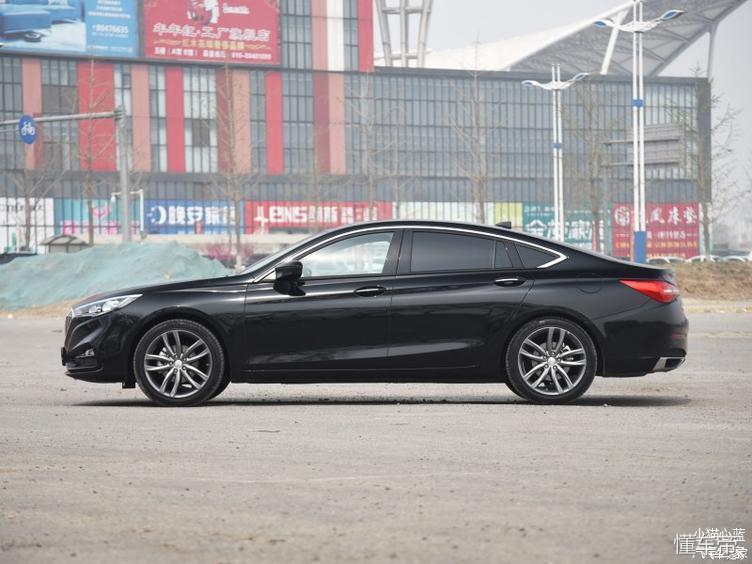 红旗h5和吉利博瑞,红旗h516万落地新款