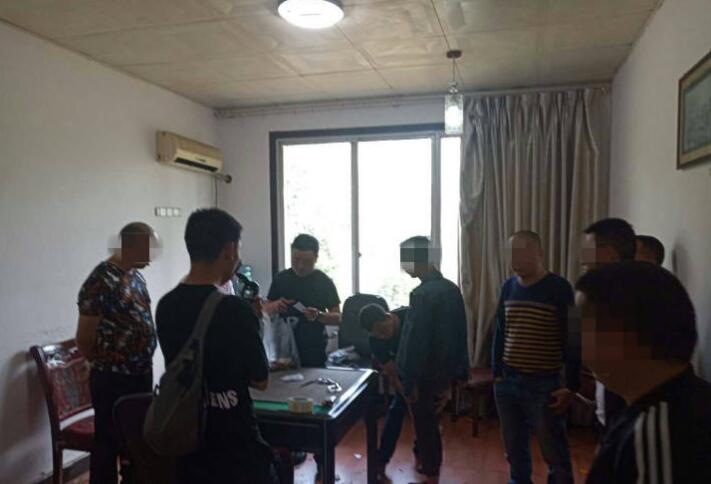 查获一摇骰子赌博窝点,宜州警方打掉25人赌博窝点