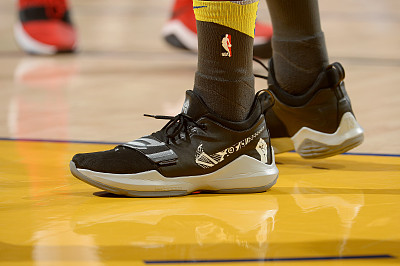 nba赛场球鞋特写,安踏kt8纪念科比