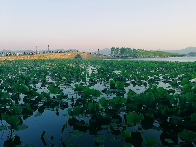涔濇邯鐙竴鏃犱簩,涔濇邯娓哥帺鎰熸偀