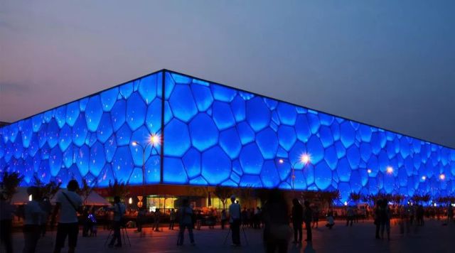 点亮蓝灯，PF79牵手自闭症患者拥抱未来