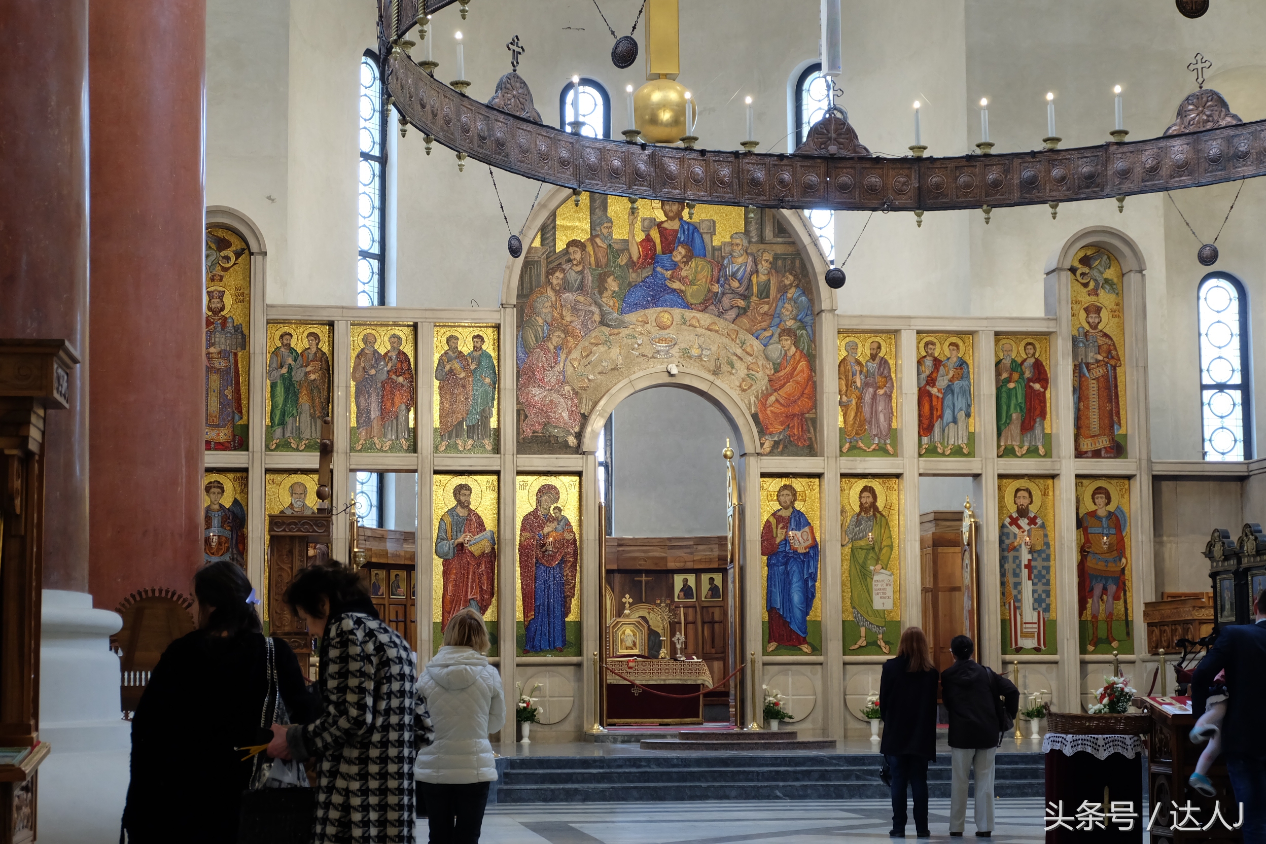 塞尔维亚的吉祥三宝:美女、帅哥、Kafana!