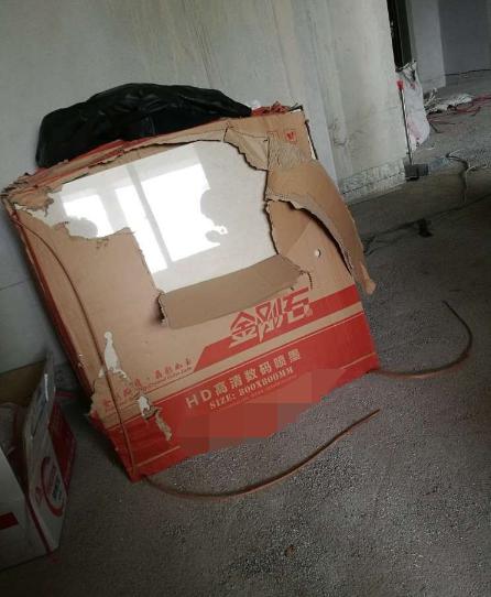 农村小伙做橱柜视频,穷小伙制作水泥砖