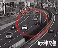 确认过眼神是警察要抓的人,确认过眼神你是加班人吗