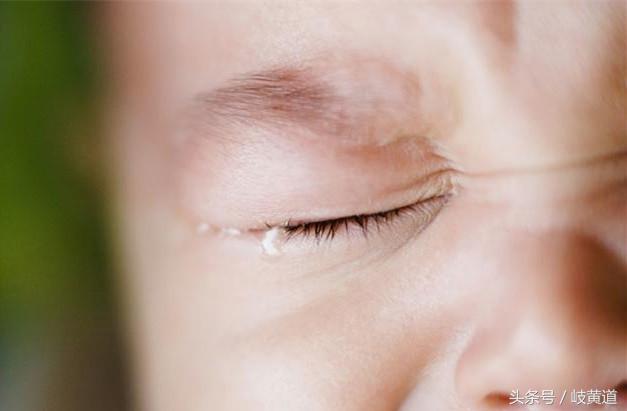 饮食积滞发烧呕吐腹泻,宝宝连续十天拉肚子啥原因