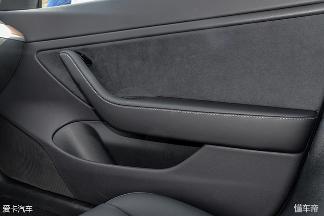 电动汽车的新王者来了！爱卡试驾特斯拉Model3！