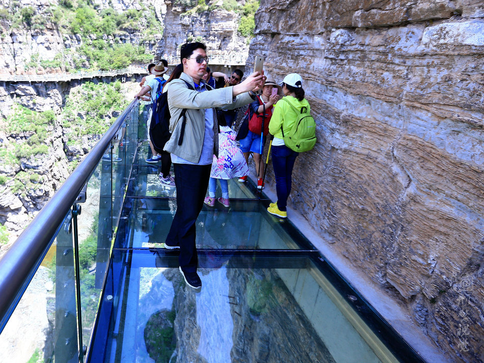 玻璃栈道玻璃会碎吗,玻璃栈道有破碎危险吗