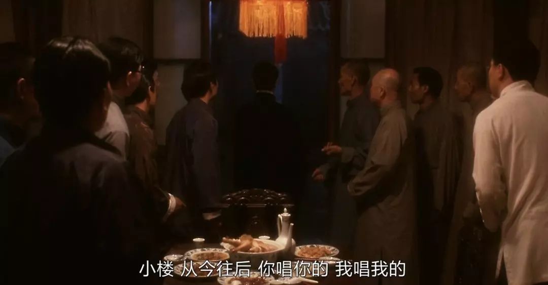 口欲的施虐到*欲情**的压抑，从程蝶衣的阉割到真虞姬的自刎