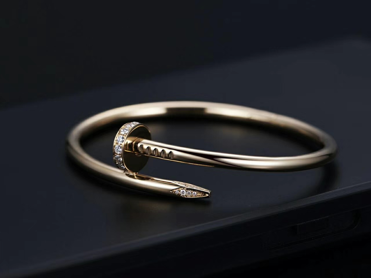 足金和18k金首饰哪个好,18k黄金首饰与足金的差别