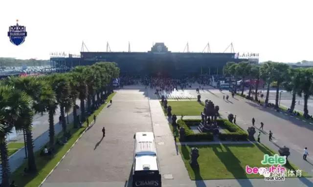 盘点:炼尸房边、大海之滨和群山环绕的泰国十大神奇球场