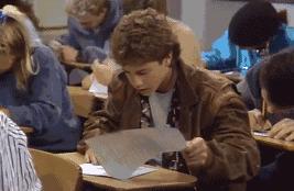 因作弊，小哥被逼*光脱**衣服裸考……