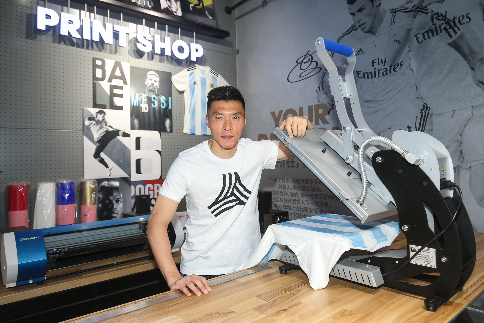 北京法雅环球阿迪达斯,北京阿迪达斯足球