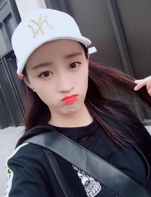 黄婷婷感言,黄婷婷没谈过恋爱