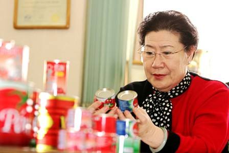 55岁大妈靠易拉罐年收入80亿,靠卖易拉罐年入百亿