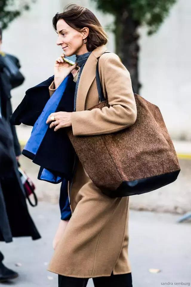 北京女子图鉴送包,北京女子图鉴背着假包