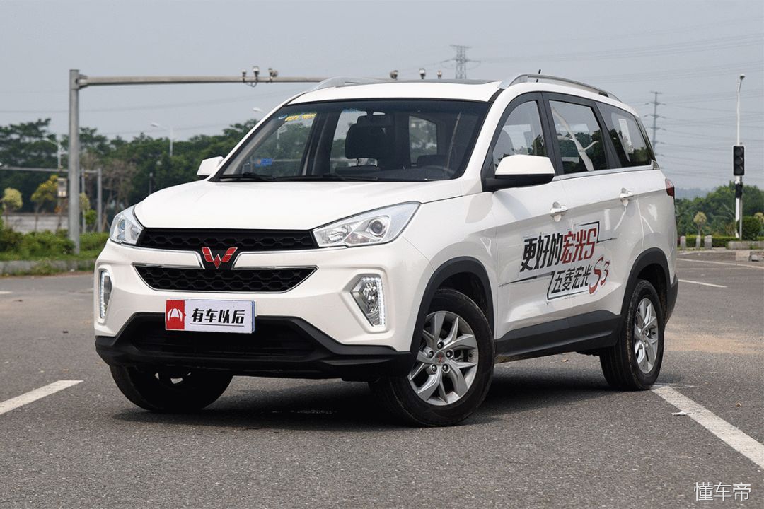 宏光suv新款多少钱,6万元左右的suv五菱宏光s
