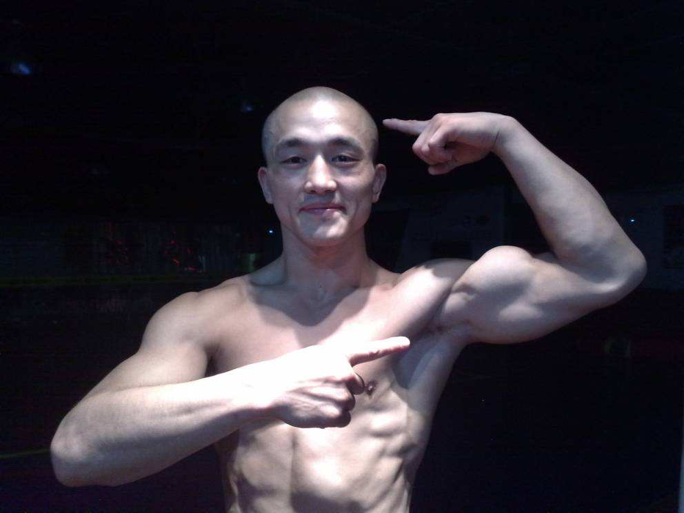 武僧一龙与马拉多纳惺惺相惜：我出身贫寒，是神的旨意让我生长