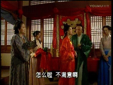 奇葩段子2018年04：买了进口丰胸霜和瘦身霜，每天洗……