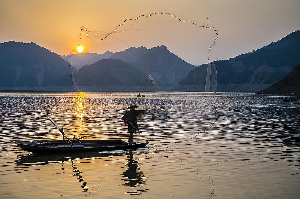 色彩的对比与和谐,色彩存在的对比关系