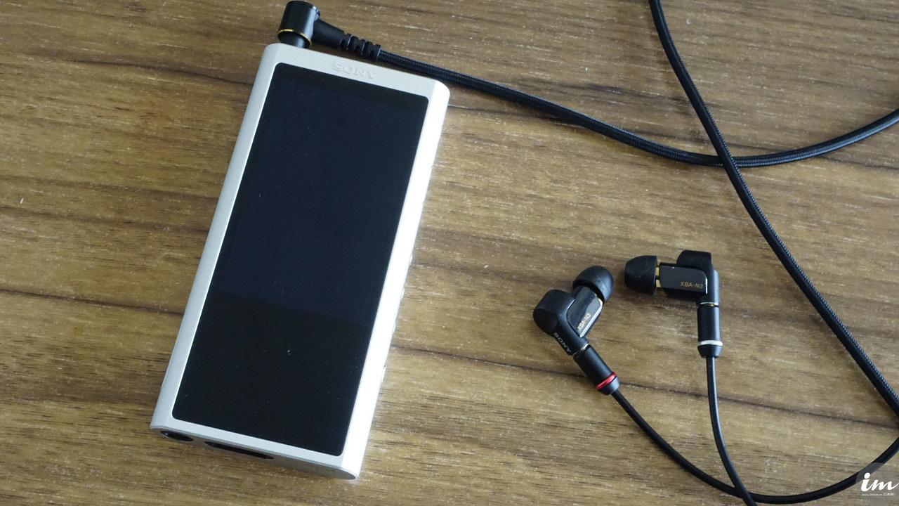 索尼zx100和zx300对比,索尼zx300尺寸