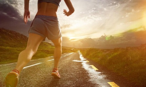 腰椎间盘突出能跑步吗,腰椎间盘突出了能跑步吗