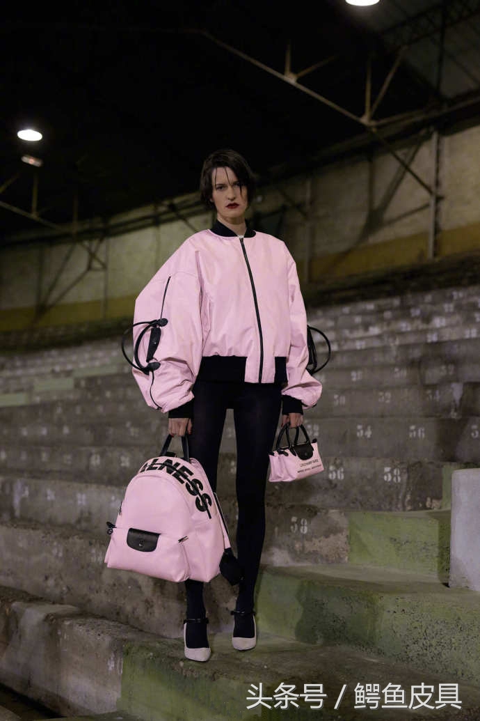 秋冬手袋流行元素,热门手袋款式