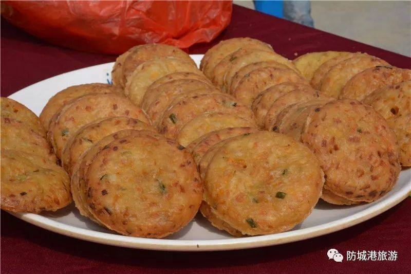 人真多！要挤爆金滩了，防城港再一次嗨翻了！