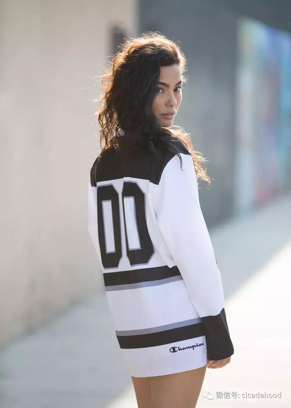 穿假货很尴尬,穿假货到底有多自信