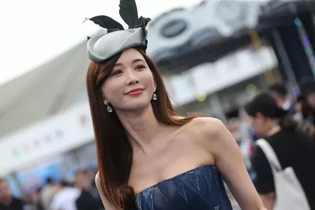 马术赛场星光熠熠志玲姐姐好美腻