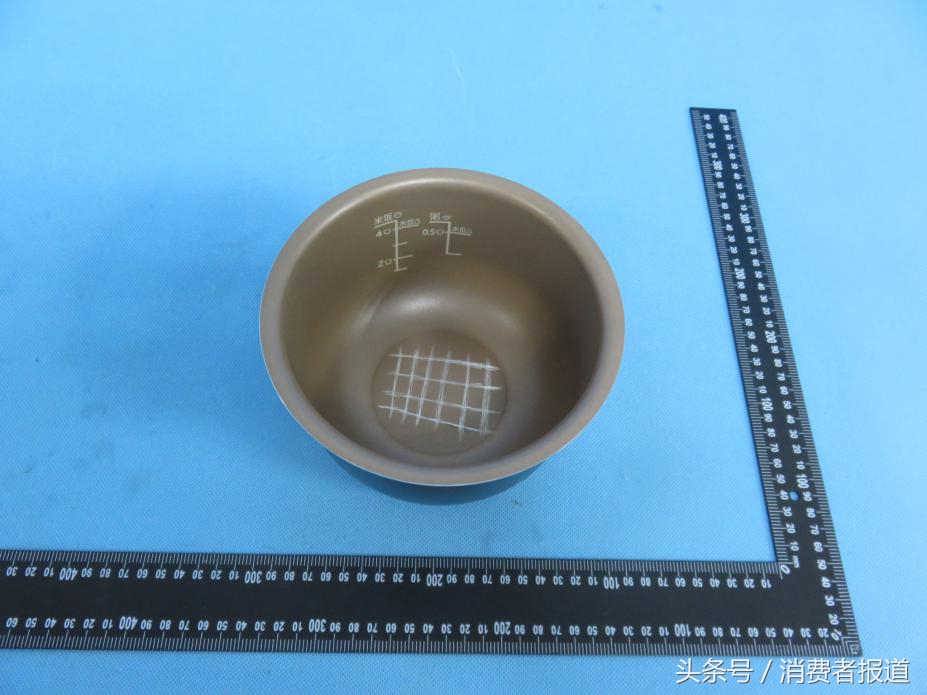 电饭煲内胆有轻微划痕怎么解决,电饭煲内胆耐磨测试