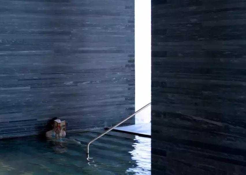 在家里闷骚，去上班腻歪，大千世界，到底哪里才是世外桃源？