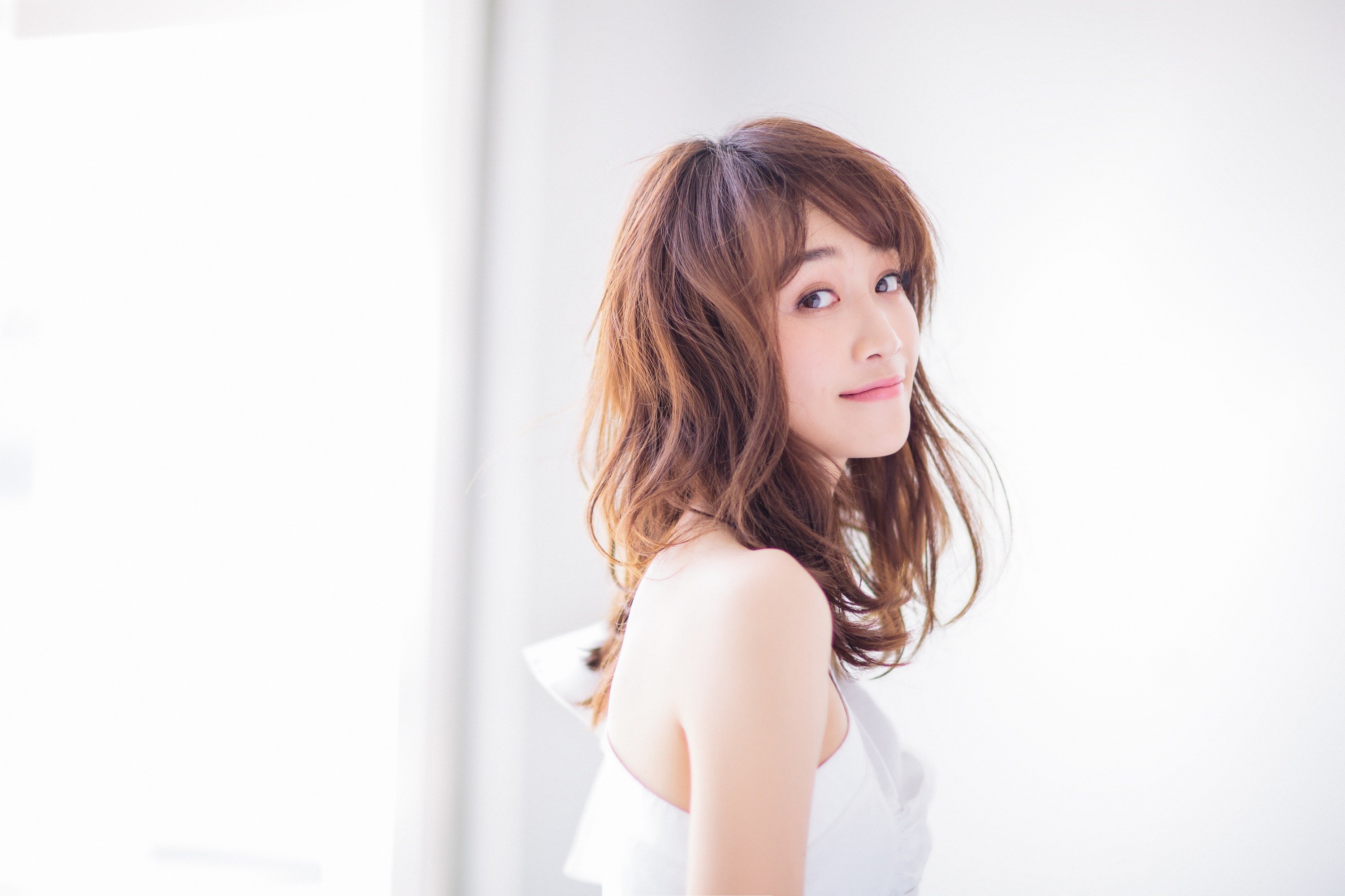 哪些女明星的脚是畸形脚,脚大的外国女明星