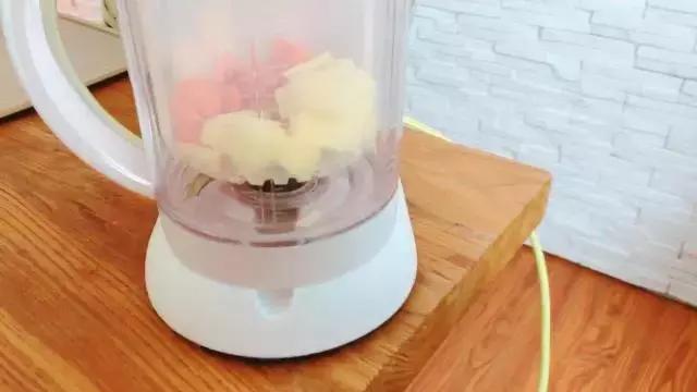 三文鱼辅食粥1岁以上的做法,三文鱼白米粥辅食怎么做