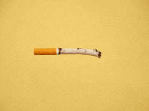 17岁女孩因打呼噜被舍友群殴,打鼾的我究竟应该怎么办?