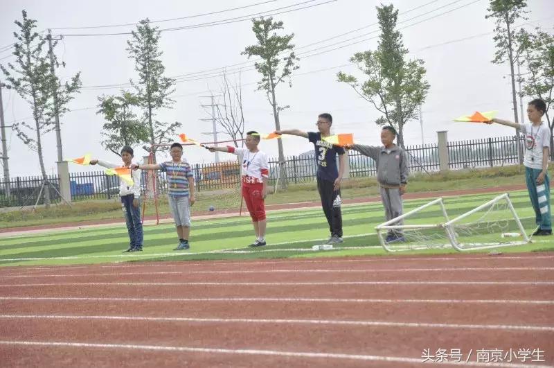 校园足球裁判培训新闻稿,小学开展青少年足球培训及赛事