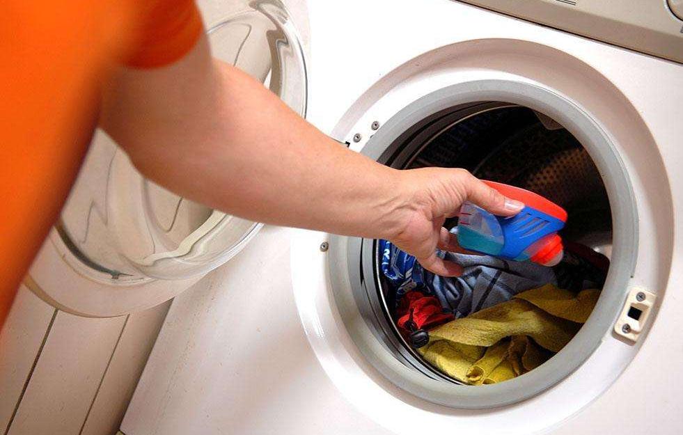洗衣机洗了有霉菌的衣服怎么办,洗衣机洗衣服如何消除螨虫