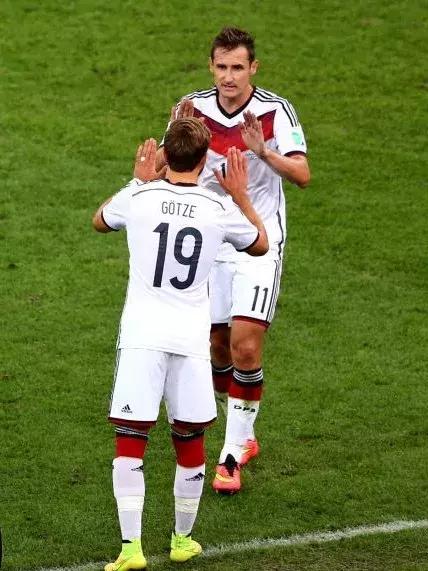 世界杯比赛换人规则,世界杯换人高光时刻