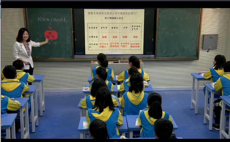 东区小学新录播室助力教师“晒课”创优