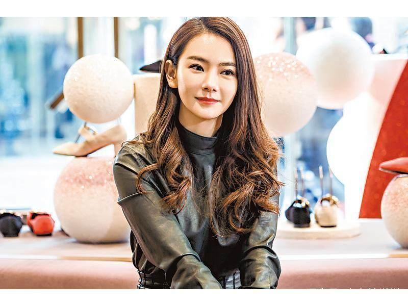 戚薇卖假口红翻车现场,戚薇被质疑买到假手机电视剧