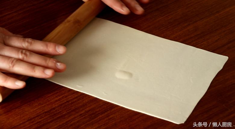 用面粉油条类各种美食的家常做法,自制小葱油条家常做法