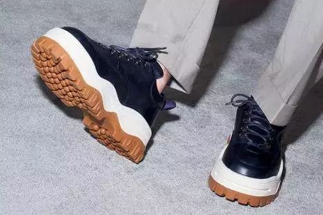 巴黎世家老爹鞋一代二代三代区别,巴黎世家第七代老爹鞋runner做旧