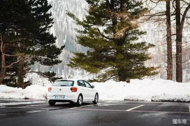 试驾最新款大众polo评测视频,海外2020大众polo